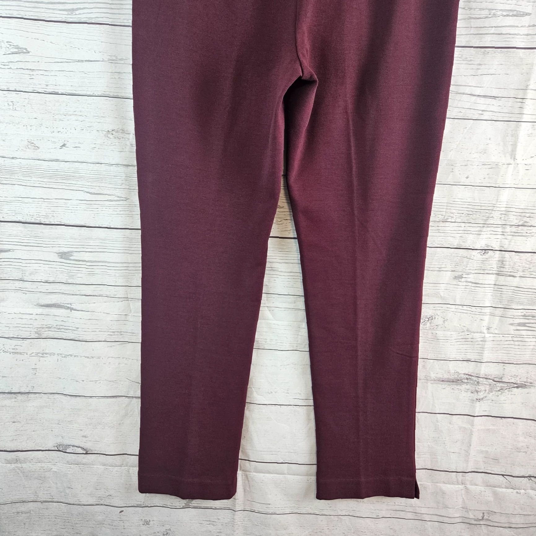 Vintage Chico's Womens Ponte Knit Ankle Pants Sz 0 US 4 Wine Red Mid Rise Pull On Pants Womens Red 27 In Inseam 15.5 Waist 9.5 Rise 4 Mens Ladies Girls Size 27" / US 4 / IT 40 - 5 Thumbnail