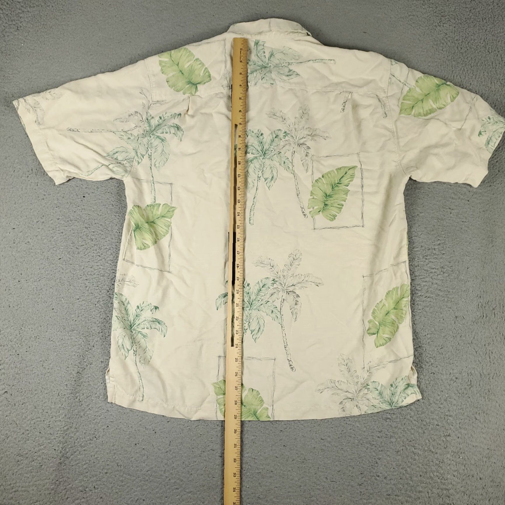 Tommy Bahama Tommy Bahama Shirt Mens M Beige Silk Hawaiian Short Sleeve Button-Up Collared Aloha Beach Classic Modern Casual Workwear Size US M / EU 48-50 / 2 - 7 Thumbnail