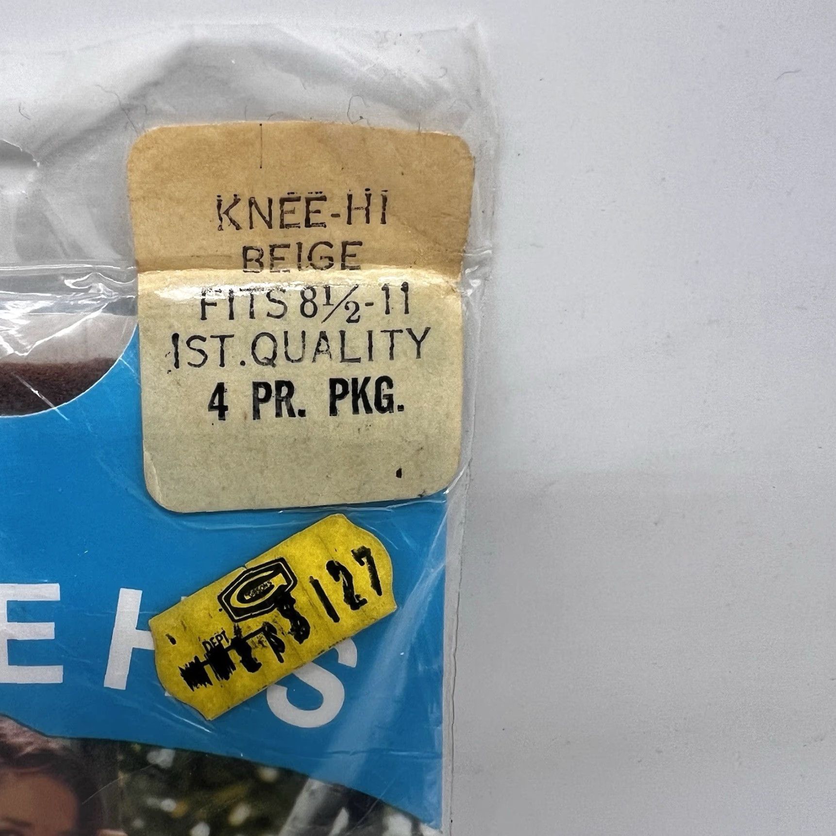 Vintage VINTAGE 1960s Knee Hi Nylons Hosiery Beige 4 Pair Regular Size 8.5-11 Womens Size ONE SIZE - 2 Thumbnail