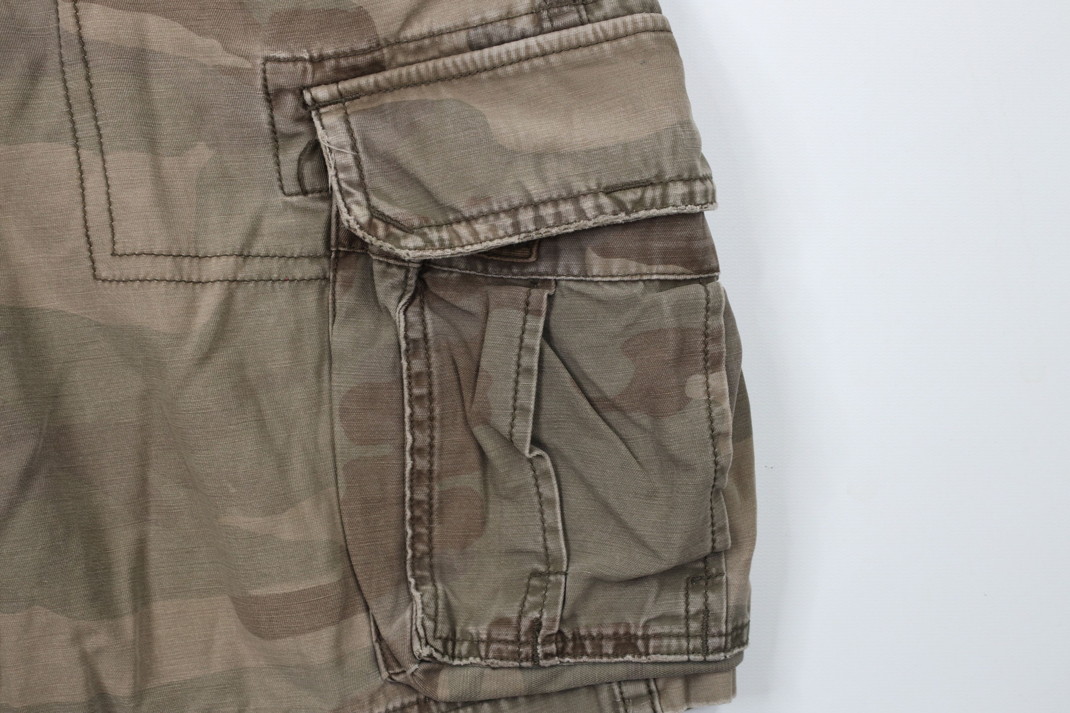 Vintage Vintage 90s Streetwear Heavyweight Camouflage Cargo Shorts Size US 32 / EU 48 - 5 Thumbnail