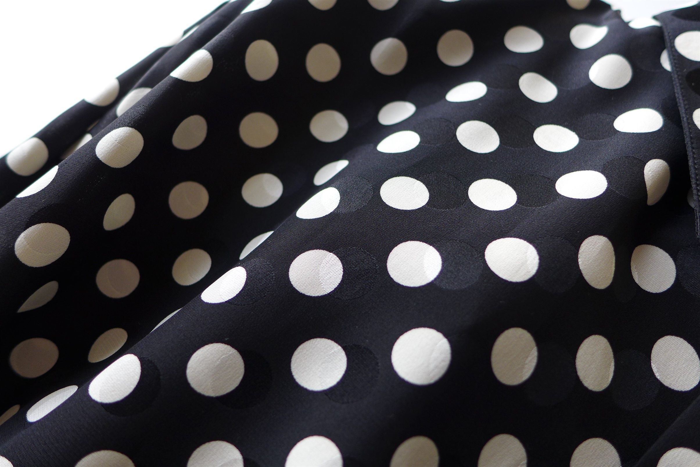 Saint Laurent Paris Saint Laurent Black Polka Dot Silk Shirt Size US XL / EU 56 / 4 - 14 Thumbnail