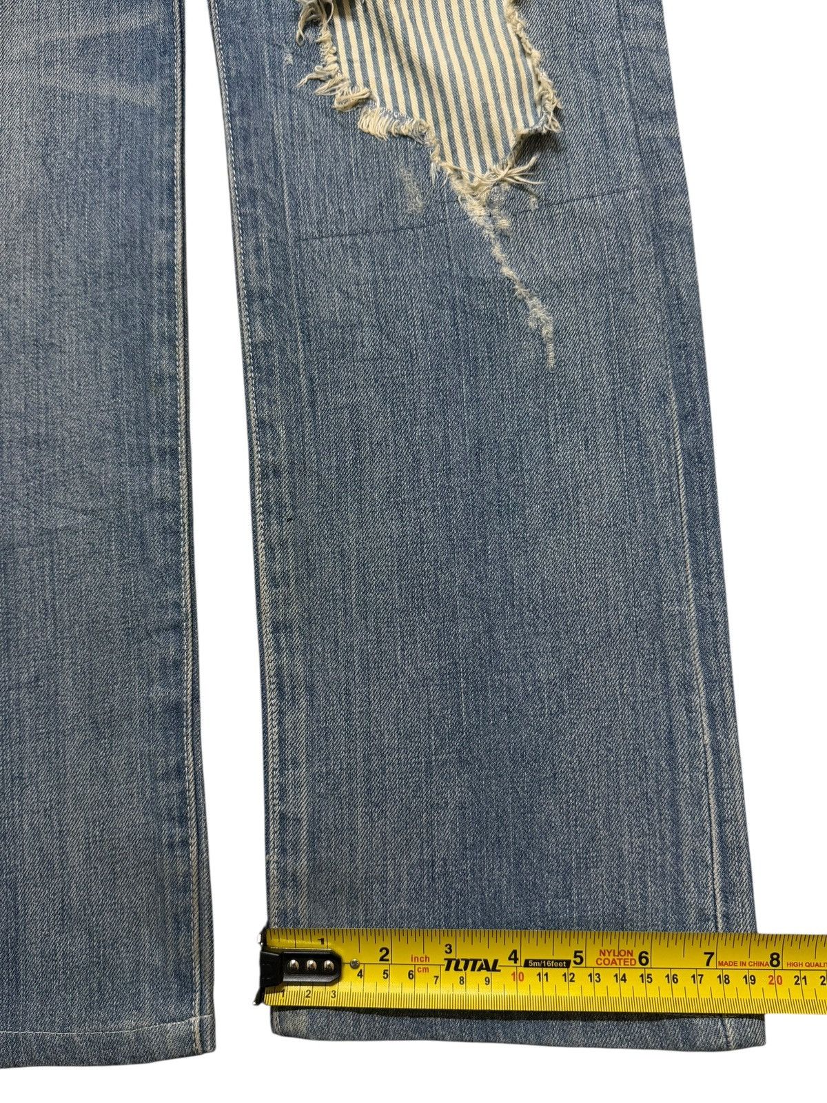 Levi's Vintage Levis 501 Blue Faded Distressed Patch Straight Leg Size US 29 - 14 Thumbnail