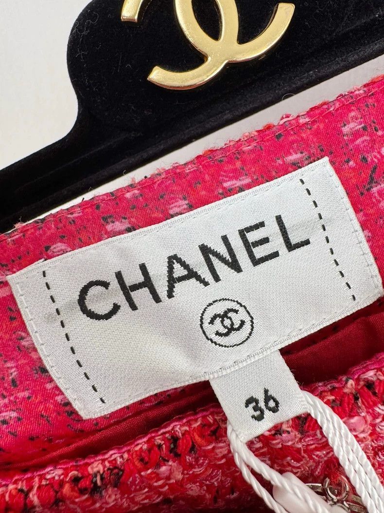 Chanel Chanel New With Tags Knitted Shorts Size 35" - 4 Thumbnail