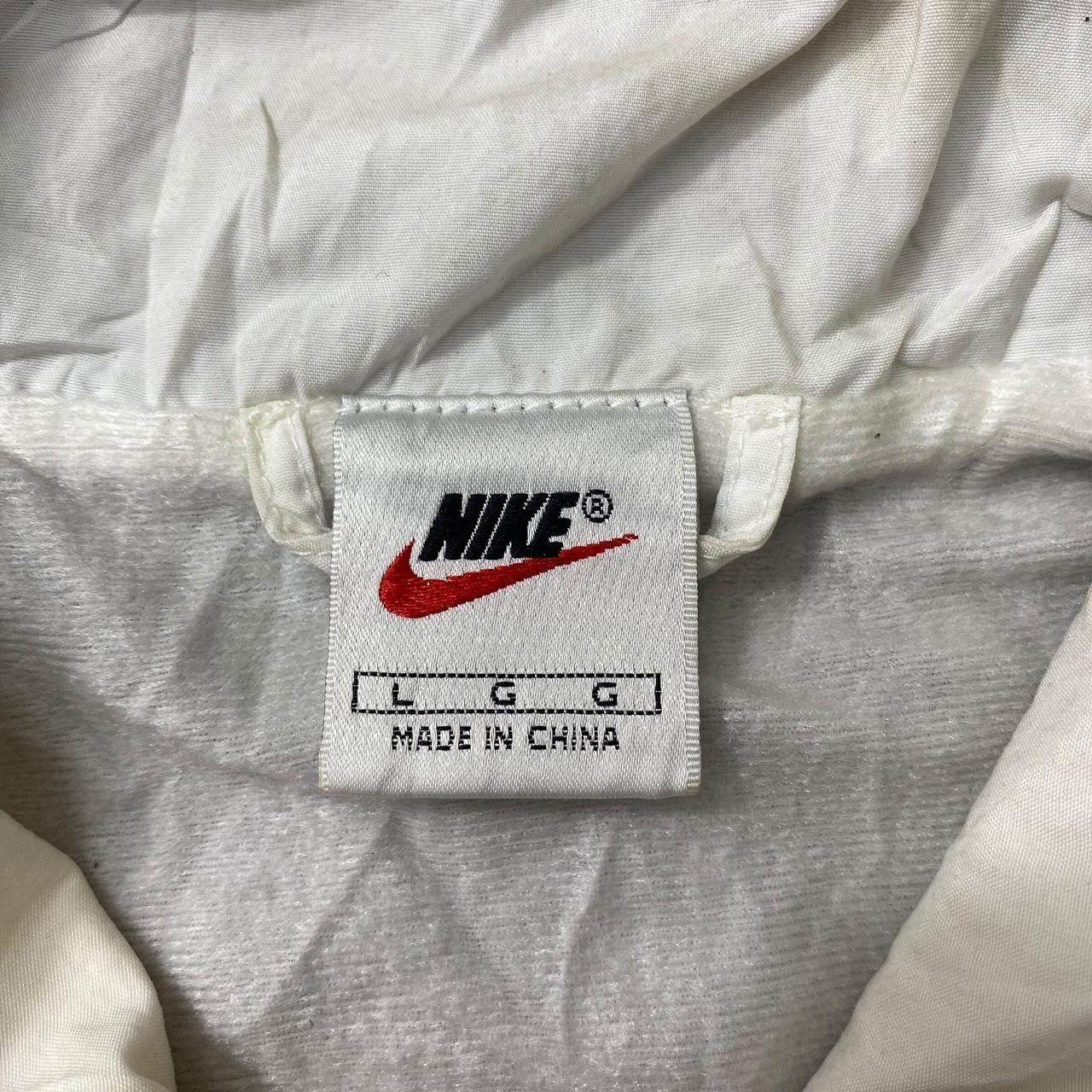 Nike Vintage NIKE SWOOSH LOGO Grey Tag Windbreaker Jacket ACG Size US L / EU 52-54 / 3 - 5 Thumbnail