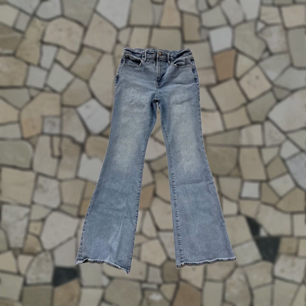 Good American Good American Womens Jeans Flared Light Wash 8 Light Blue 8774 Size 30" / US 8 / IT 44 - 1 Thumbnail