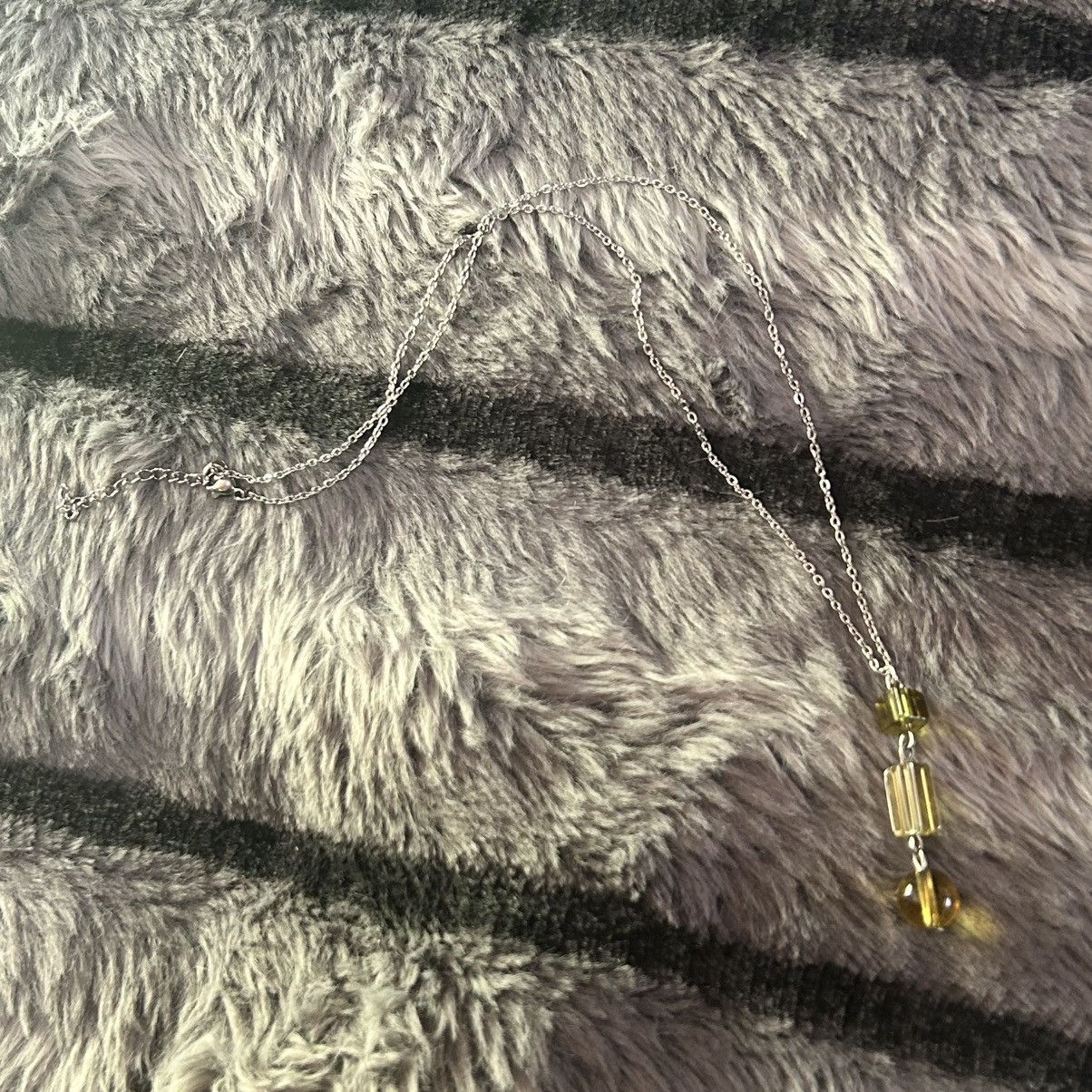 Handmade Handcrafted vintage golden lucite beaded drop necklace Size ONE SIZE - 6 Thumbnail