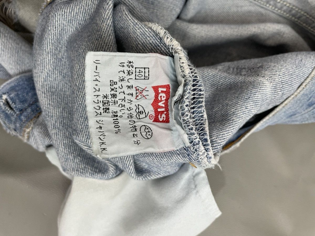 Levi's Vintage Clothing 1990s Levis 501 Distressed Ripped Jeans Blue wash Size US 34 / EU 50 - 9 Thumbnail