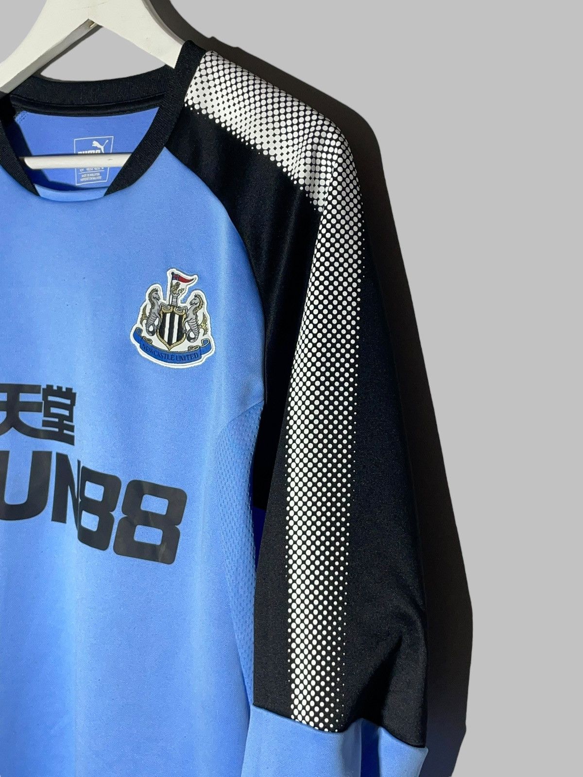 Puma Newcastle United Puma Training Long Sleeve Soccer Jersey Size US M / EU 48-50 / 2 - 8 Thumbnail