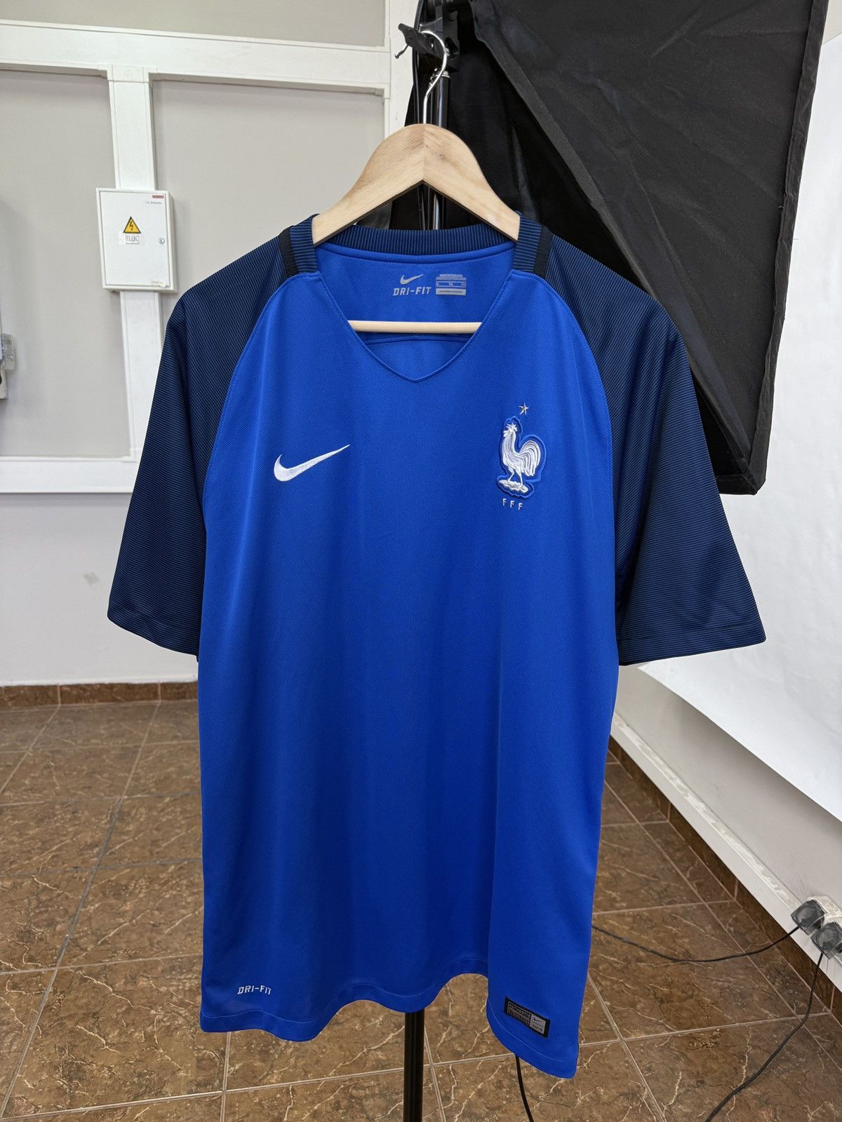 Nike 🇫🇷 Vintage 2016 Nike France Soccer Jersey Rare Retro Y2K Size US XL / EU 56 / 4 - 1 Thumbnail