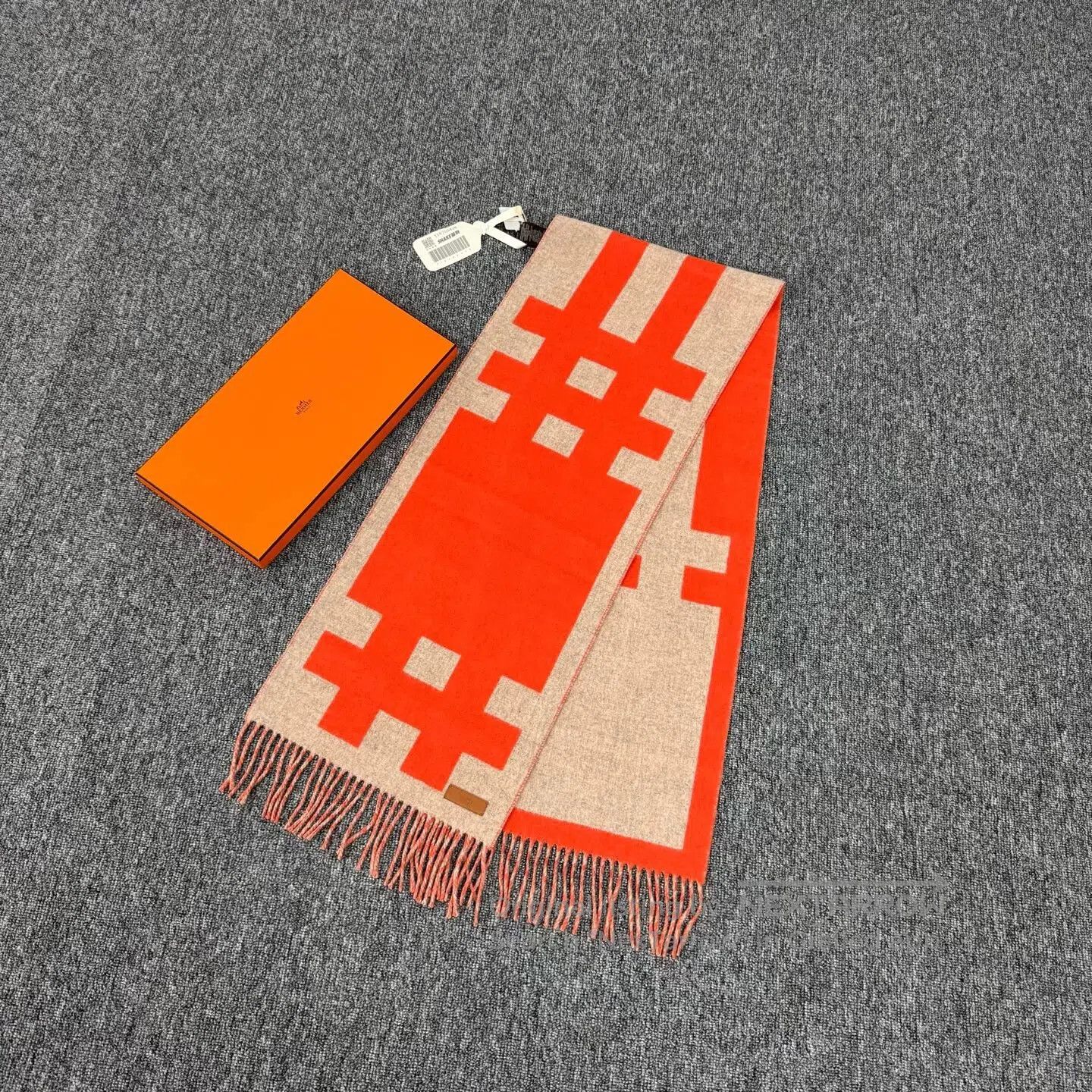 Hermes Hermes Orange pattern cashmere scarf| Size ONE SIZE - 2 Thumbnail