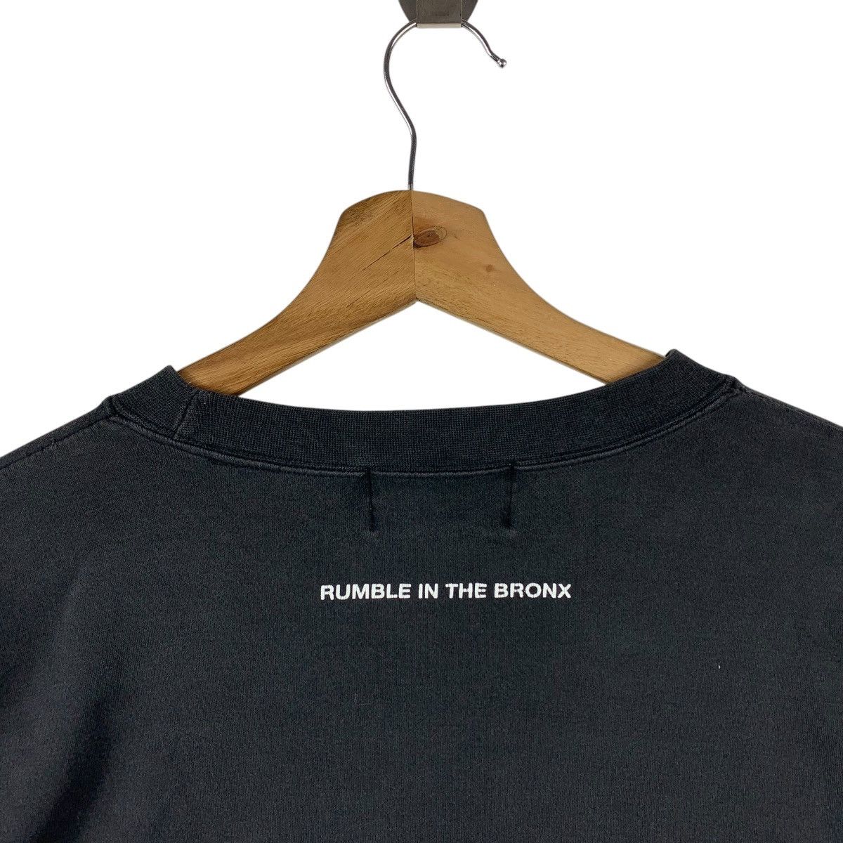 Other Vintage Jackie Chan "Rumble in the Bronx" Long Sleeve Shirt Size US L / EU 52-54 / 3 - 9 Thumbnail