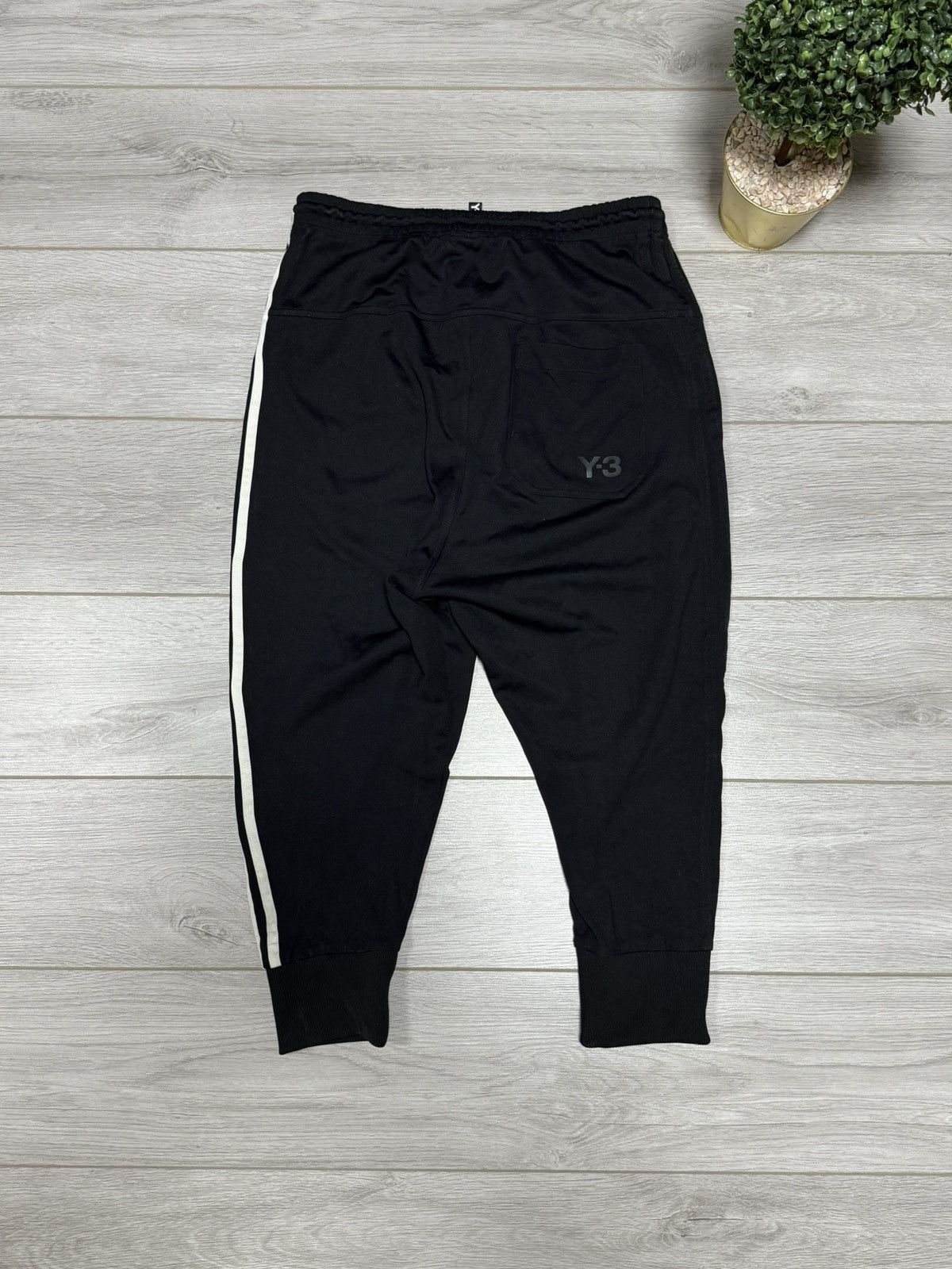 Y-3 Y-3 wide cropped stripes pants pocket logo Size US 32 / EU 48 - 1 Thumbnail