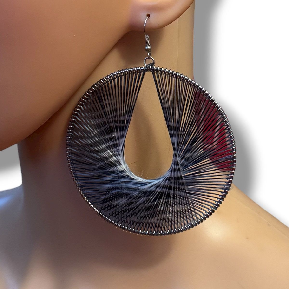 Other Large silver tone gray gradient thread hoop earrings Size ONE SIZE - 2 Thumbnail