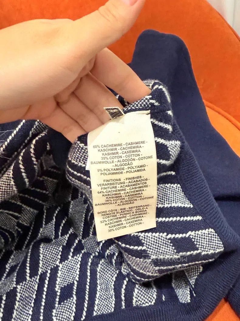 Hermes Hermes Dark Blue Crewneck Cashmere Sweatshirt Size XS / US 0-2 / IT 36-38 - 5 Thumbnail