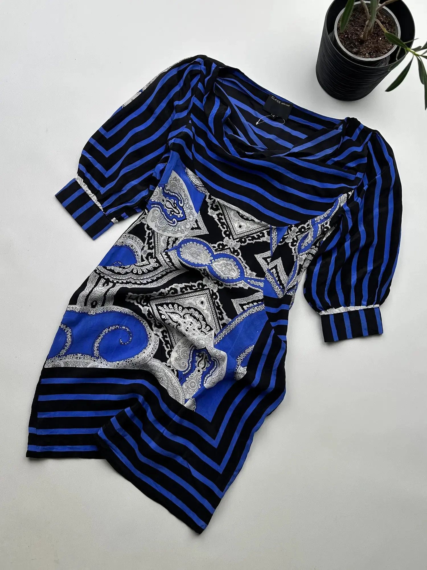 Just Cavalli Class Roberto Cavalli Vintage Printed Dress (367) Size S / US 4 / IT 40 - 1 Thumbnail