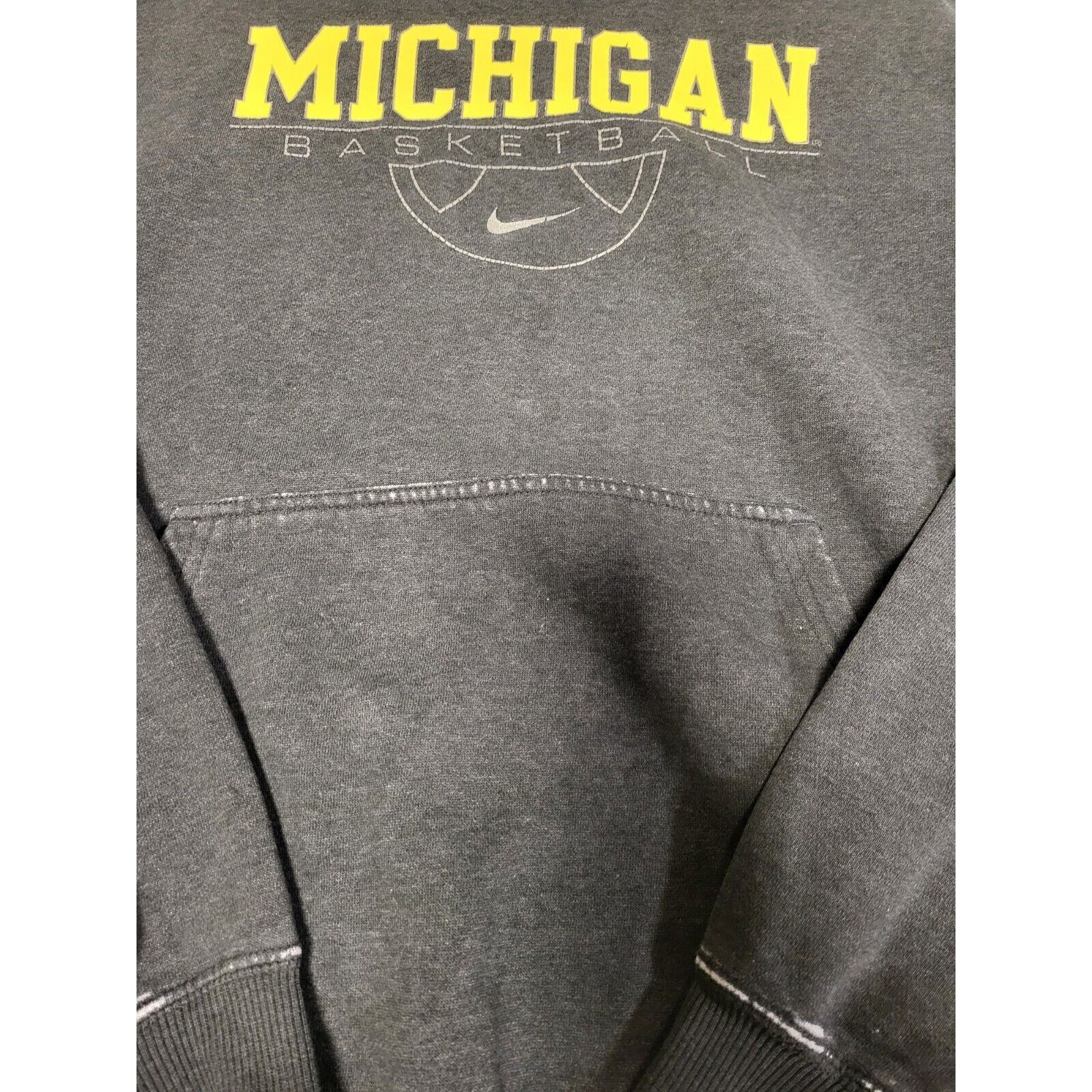 Nike Nike Michigan Basketball Team Apparel Vintage Hoodie large Size US L / EU 52-54 / 3 - 6 Thumbnail