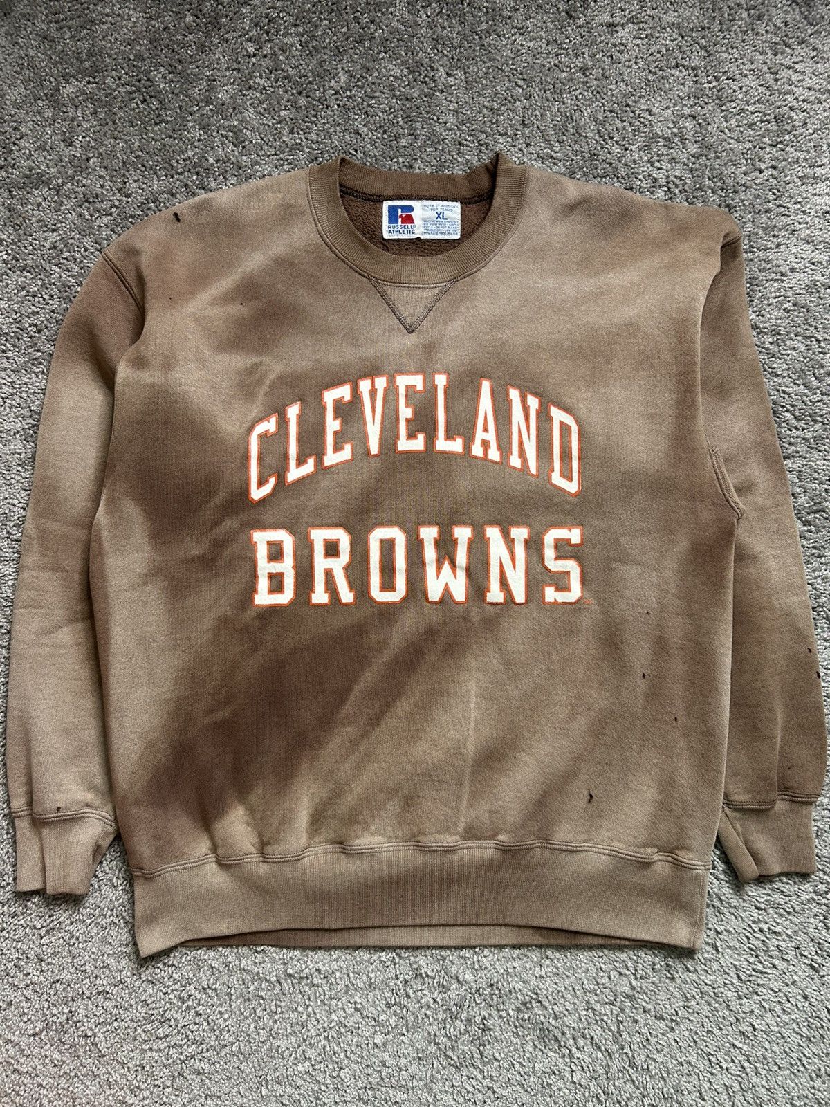 Russell Athletic Vintage 90s Russell Cleveland Brown Sunfaded Crewneck NFL Size US XL / EU 56 / 4 - 1 Thumbnail