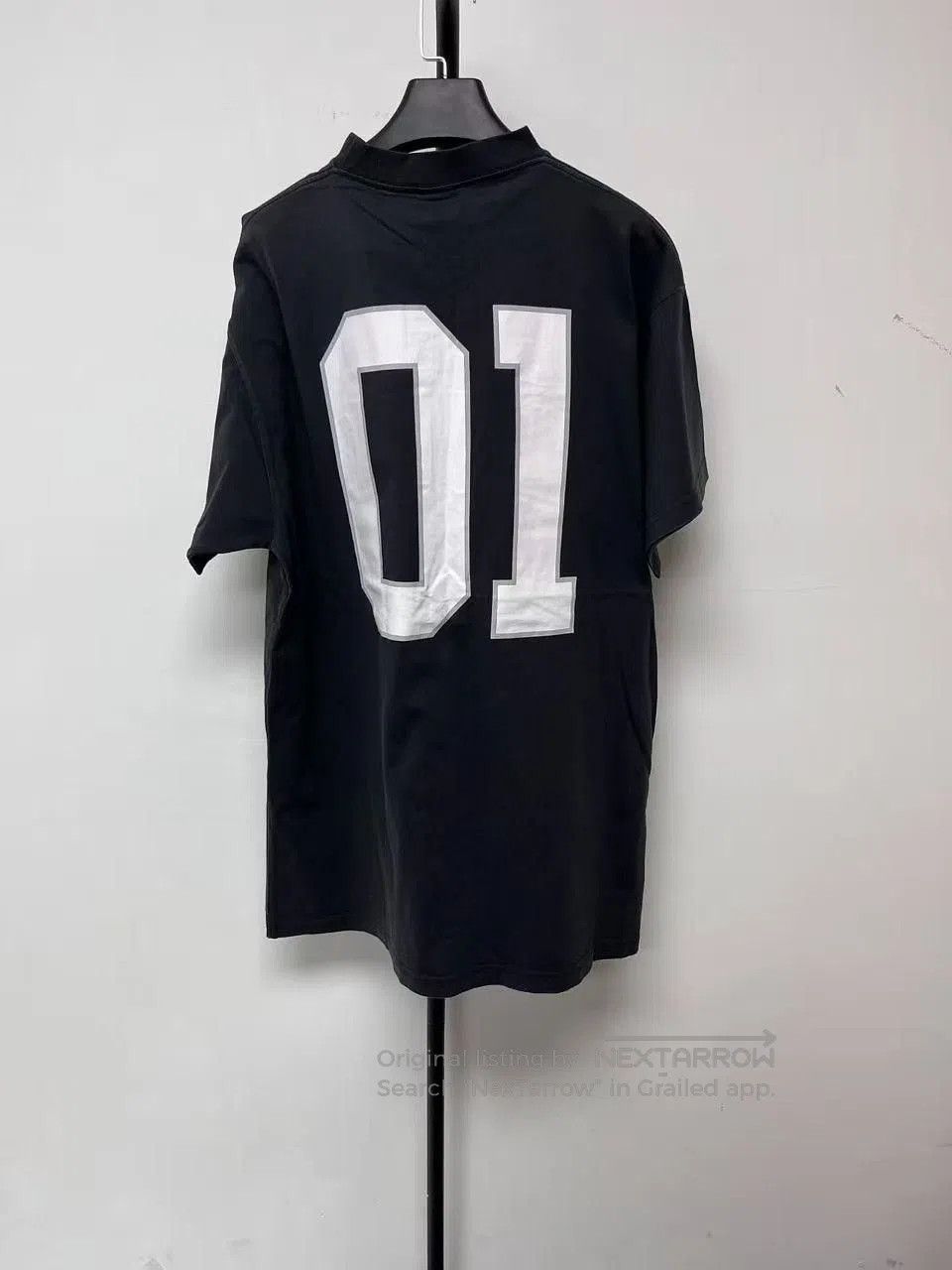 Balenciaga Balenciaga Men's Logo Print Crewneck T-Shirt. Size US S / EU 44-46 / 1 - 2 Thumbnail