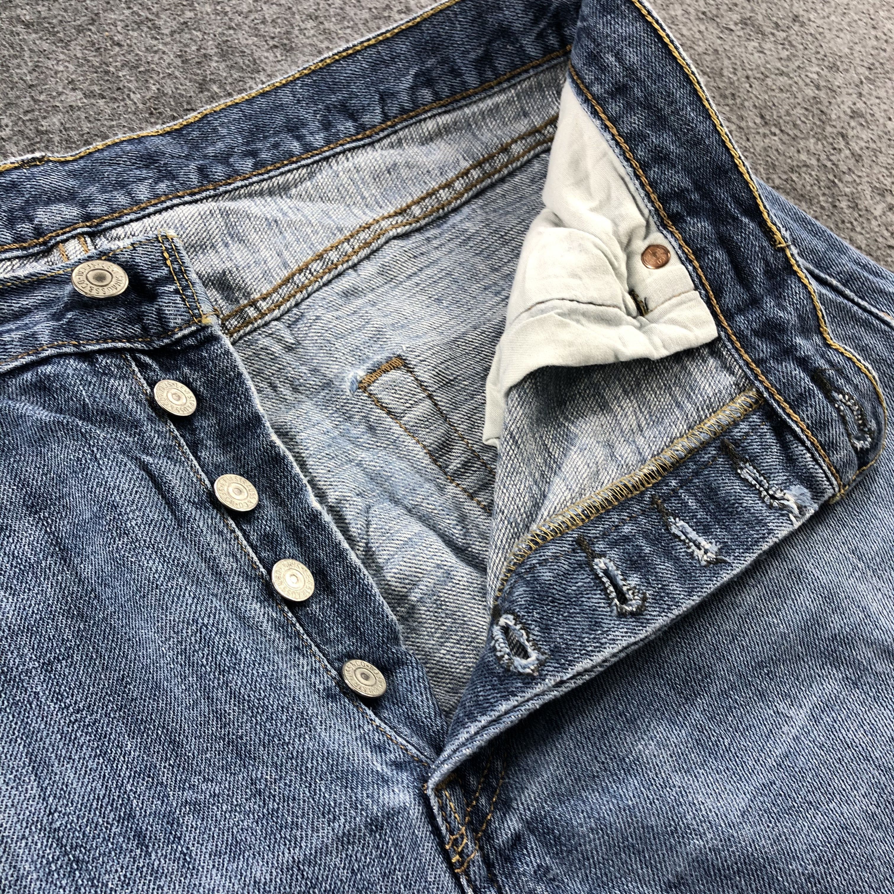 Levi's Vintage Blue Wash Levis 501 Jeans-J2208 Size US 33 - 16 Thumbnail