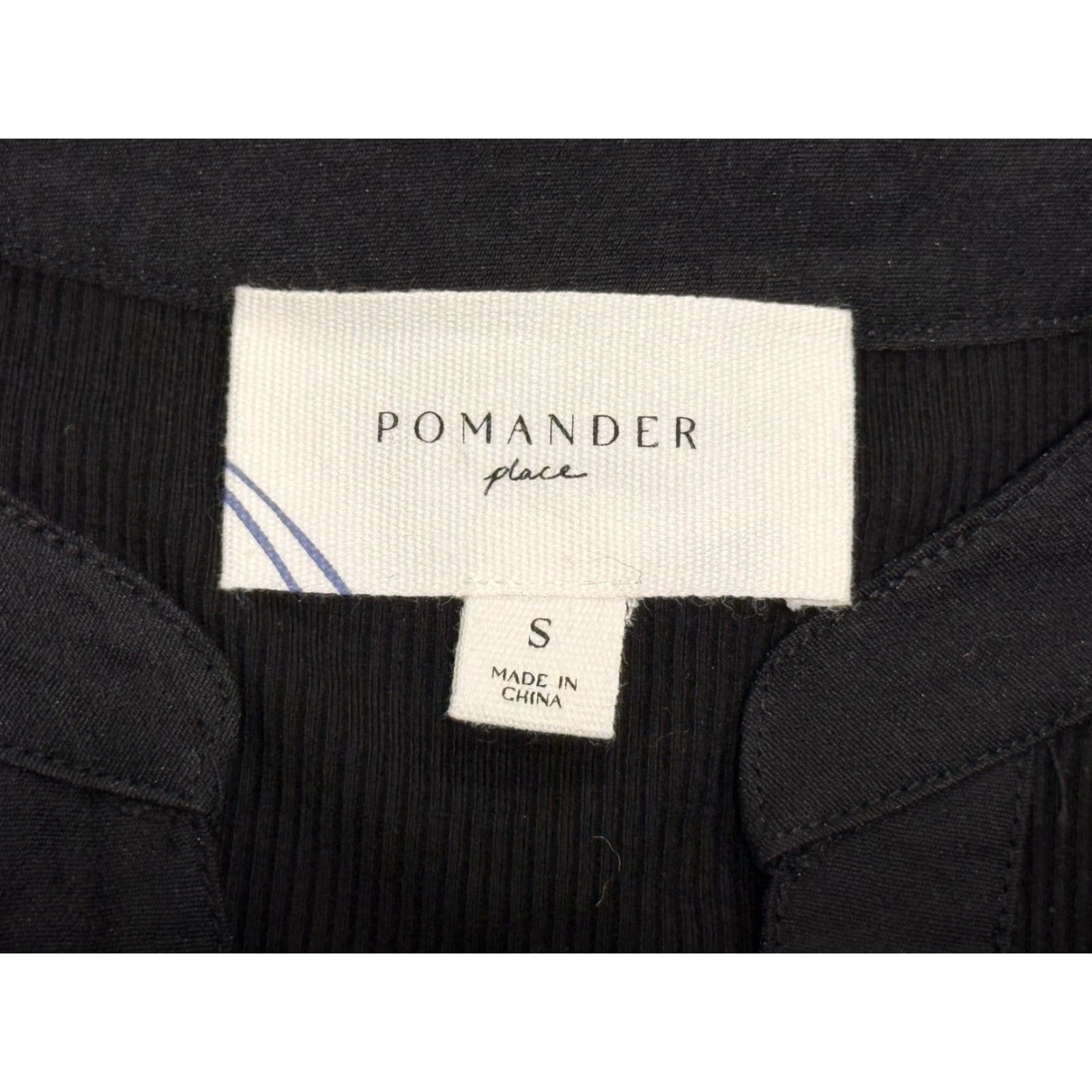 Vintage Tuckernuck Livia Top Black Puff Sleeve Henley Knit Tee Short Sleeve Ribbed Polyester Rayon Spandex T-Shirt Womens Small NWOT Size S / US 4 / IT 40 - 7 Thumbnail