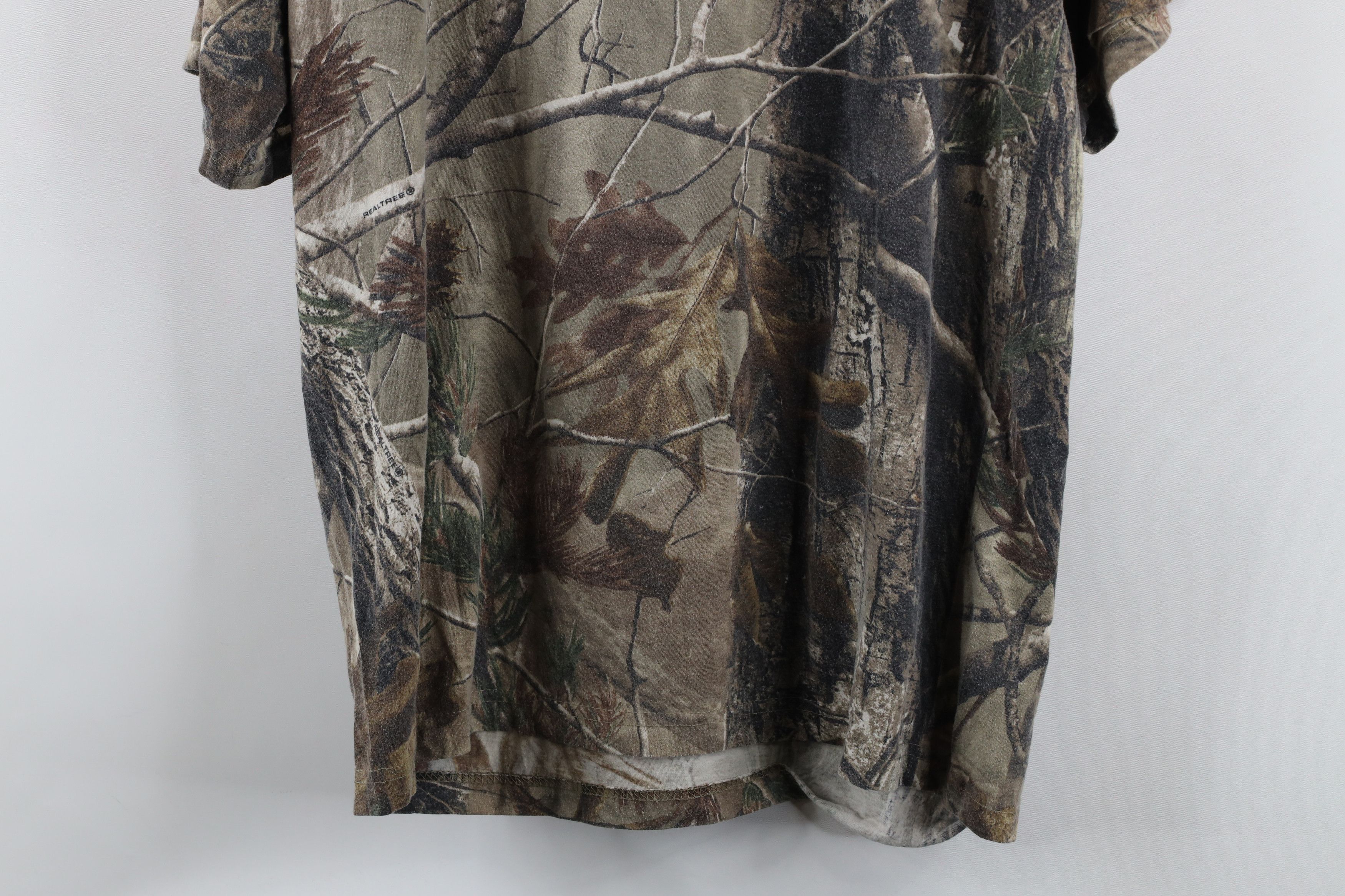 Vintage Vintage Streetwear Realtree Camouflage Short Sleeve T-Shirt Size US M / EU 48-50 / 2 - 11 Thumbnail