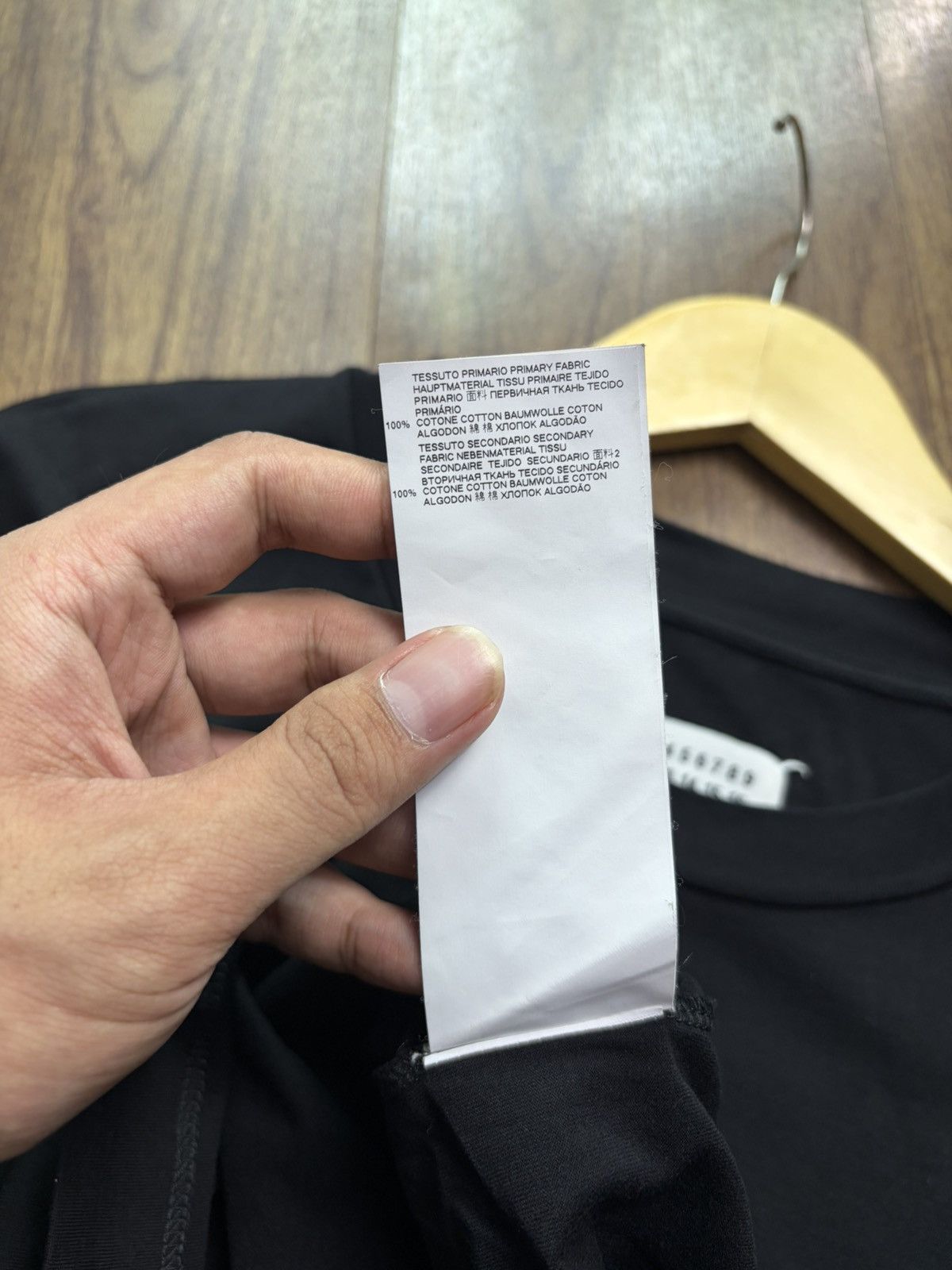Maison Margiela FREE TAX! Maison Margiela Scrap Logo Black Tee Size US L / EU 52-54 / 3 - 9 Thumbnail