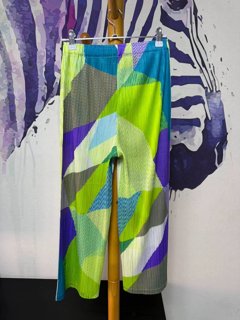 Issey Miyake Issey Miyake size:3 Green color-blocked pleated trousers Size 22" - 2 Thumbnail