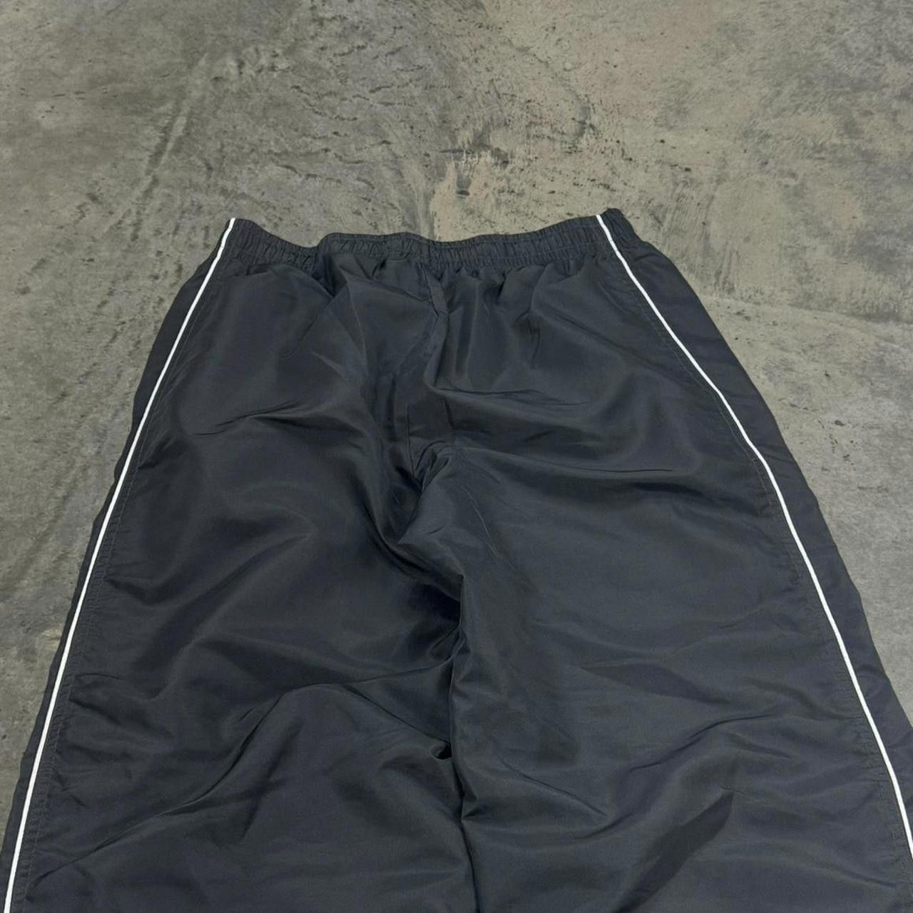 Old Navy × Vintage Vintage Y2K Old Navy Side Stripe Nylon Track Pants Size US 32 / EU 48 - 5 Thumbnail
