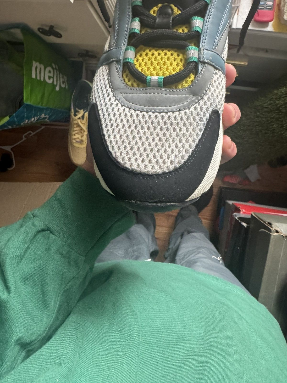 Dior Dior B22 Reflective Low Top Sneakers Blue Yellow White 42 EU Size US 9 / EU 42 - 11 Thumbnail