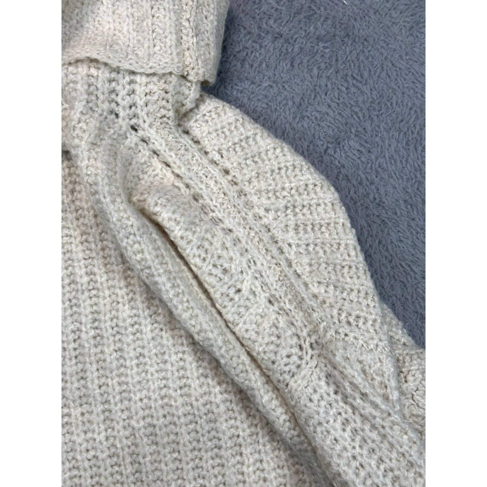 Abercrombie & Fitch Abercrombie & Fitch Sweater M Women Turtleneck Wool Blend Ivory Cream Pullover 90s Vintage? Size M / US 6-8 / IT 42-44 - 7 Thumbnail