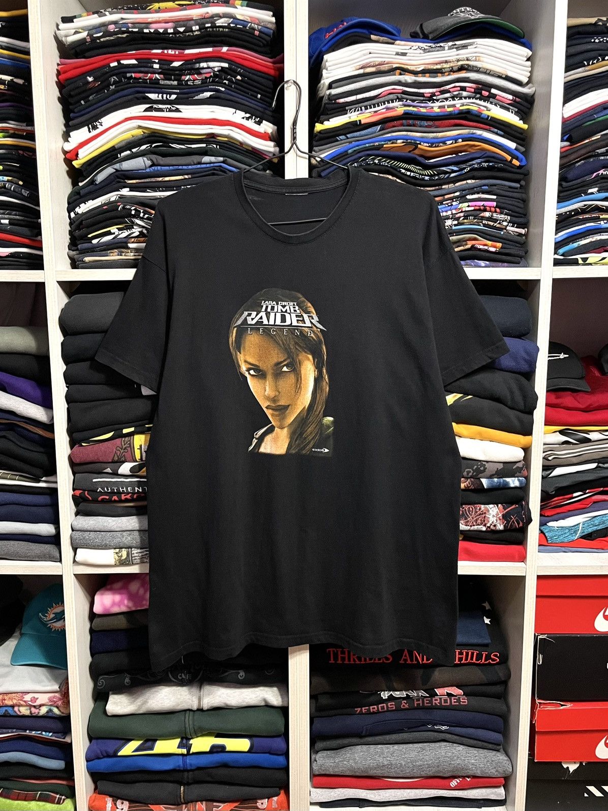 Vintage Vintage Y2K Lara Croft Tomb Raider Video Game Promo T-Shirt Size US XL / EU 56 / 4 - 2 Thumbnail