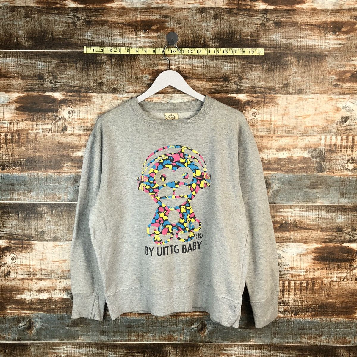 Japanese Brand × Vintage Uittg Baby Grey vintage Sweatshirt #A1505 Size US L / EU 52-54 / 3 - 1 Thumbnail