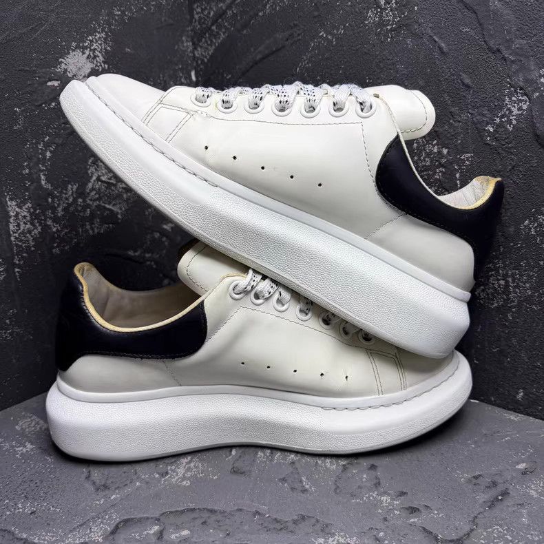 Alexander McQueen Oversized Sneakers Black Heel Tab Q10 Size US 7 / EU 40 - 4 Thumbnail