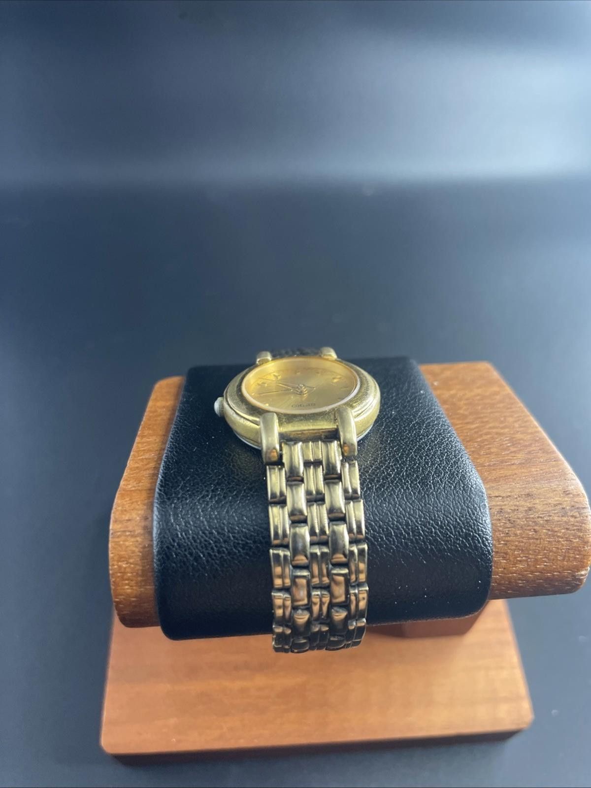 Seiko Seiko V701-1781 Quartz Watch Gold Tone Bracelet New Batt Size ONE SIZE - 4 Thumbnail