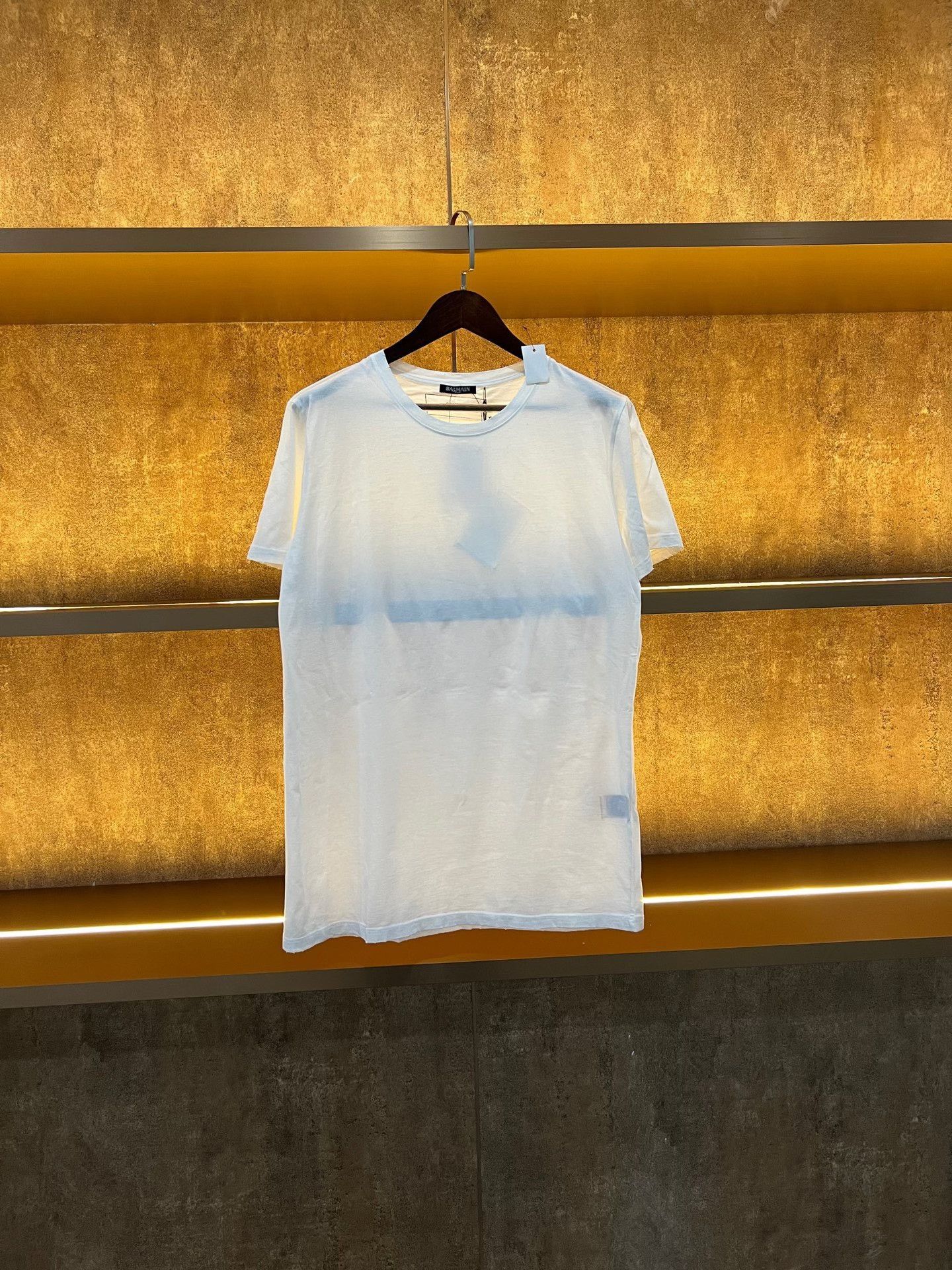 Balmain Balmain White Distressed Short Sleeve Size US XL / EU 56 / 4 - 1 Thumbnail