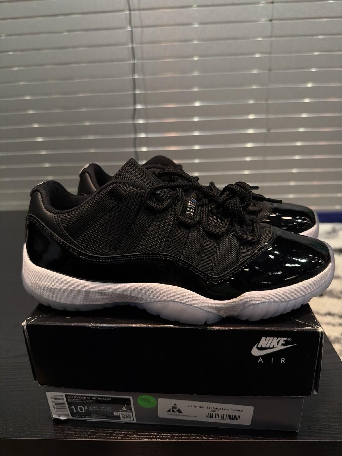Jordan Brand Nike Air Jordan 11 Retro Low Space Jam Black Royal Size 10.5 Size US 10.5 / EU 43-44 - 12 Thumbnail