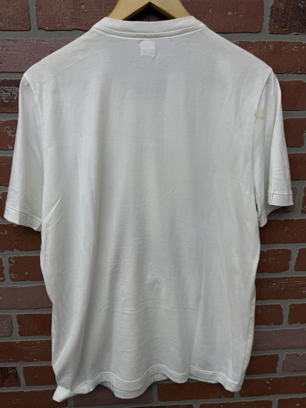 Louis Vuitton LOUIS VUITTON T-Shirt LV Tee Velvet Patch (Large) STAINS Size US L / EU 52-54 / 3 - 8 Thumbnail