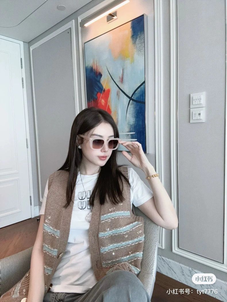 Chanel Chanel 24K coffee blue striped knitted vest vest cardigan Size XXS / US 00 / IT 34 - 9 Thumbnail