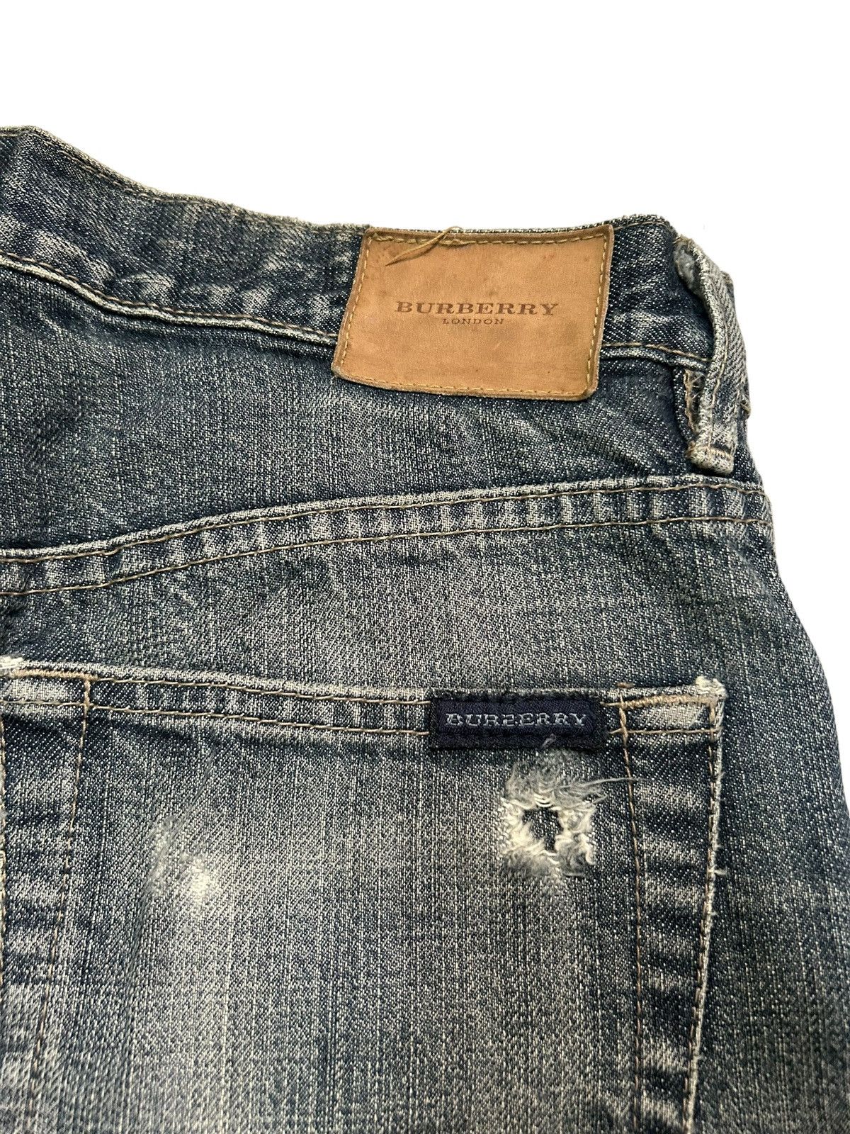 Burberry Vtg BURBERRY LONDON Distressed Denim ☠️ Size US 29 - 8 Thumbnail