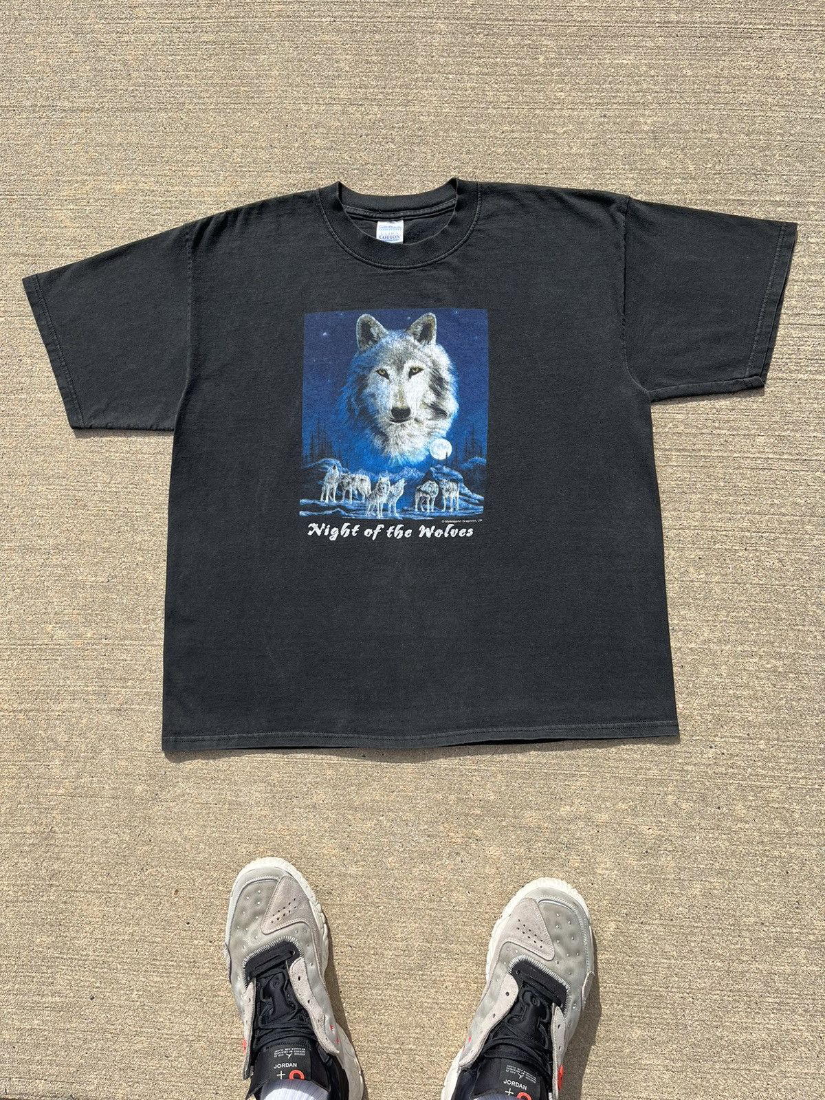 Vintage VINTAGE Y2K ANIMALS “NIGHT of the WOLVES” FADED T-SHIRT Size US XL / EU 56 / 4 - 2 Thumbnail