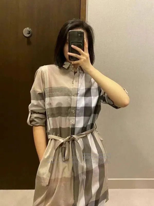 Burberry Burberry Khaki Long Sleeve Dress for Women. Size XS / US 0-2 / IT 36-38 - 5 Thumbnail