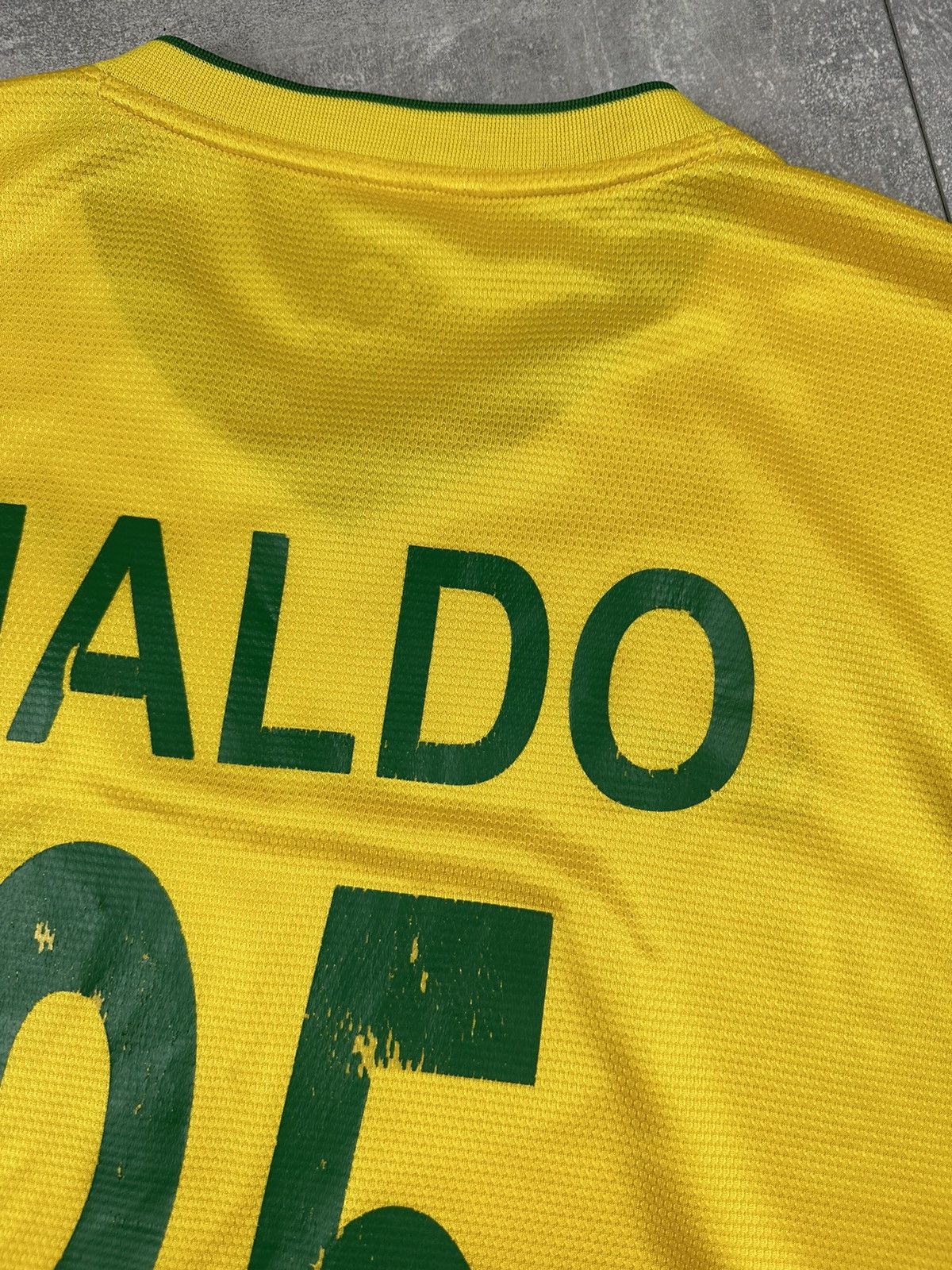 Nike Nike Brazil National Team Naldo #25 Soccer Jersey 447931-703 Size US M / EU 48-50 / 2 - 13 Thumbnail