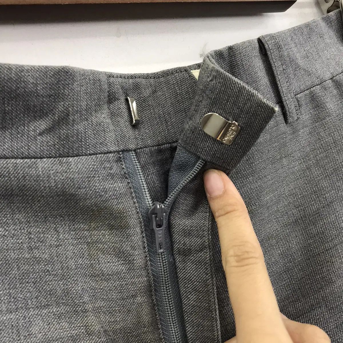 Burberry Vtg BURBERRY LONDON PRORSURM Minimalist Design Casual Pant Size US 32 / EU 48 - 6 Thumbnail