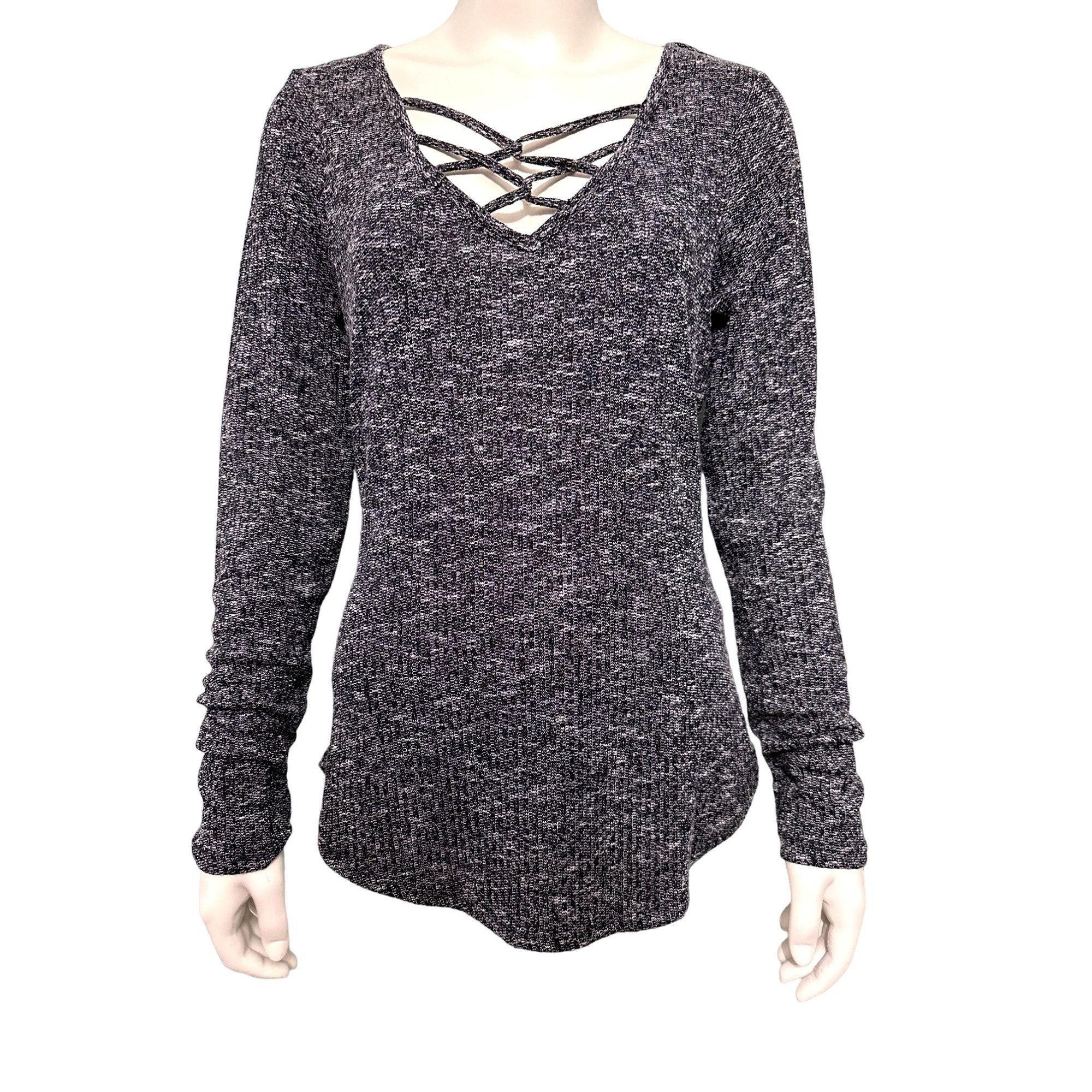 Almost Famous Almost Famous Black White Knit Strappy Front V Neck Thin Swe Size L / US 10 / IT 46 - 1 Thumbnail