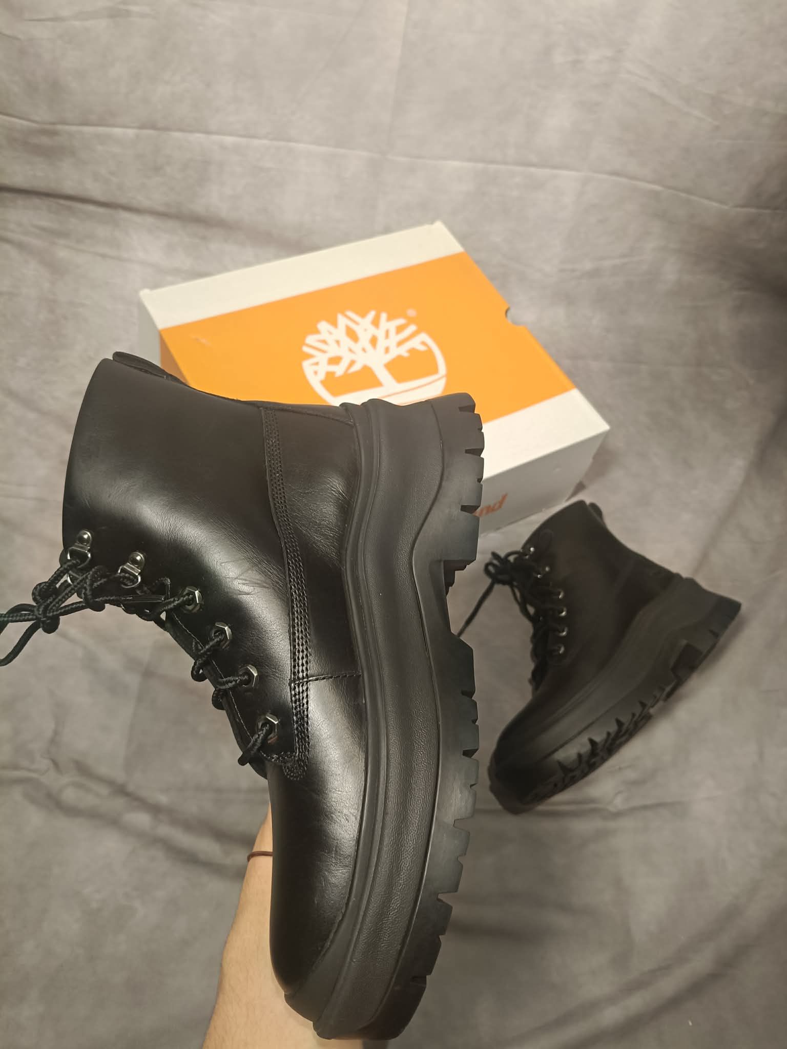 Timberland Timberland Roxie Lane Mid Lace Boot Black Full Grain 42eu Size US 11 / IT 41 - 6 Thumbnail