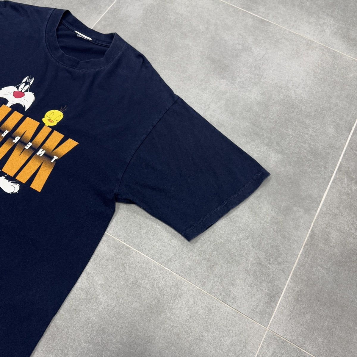 Vintage × Warner Bros Vintage Warner Bros. 1998 Sylvester&Tweety T-Shirt Size L Size US L / EU 52-54 / 3 - 5 Thumbnail