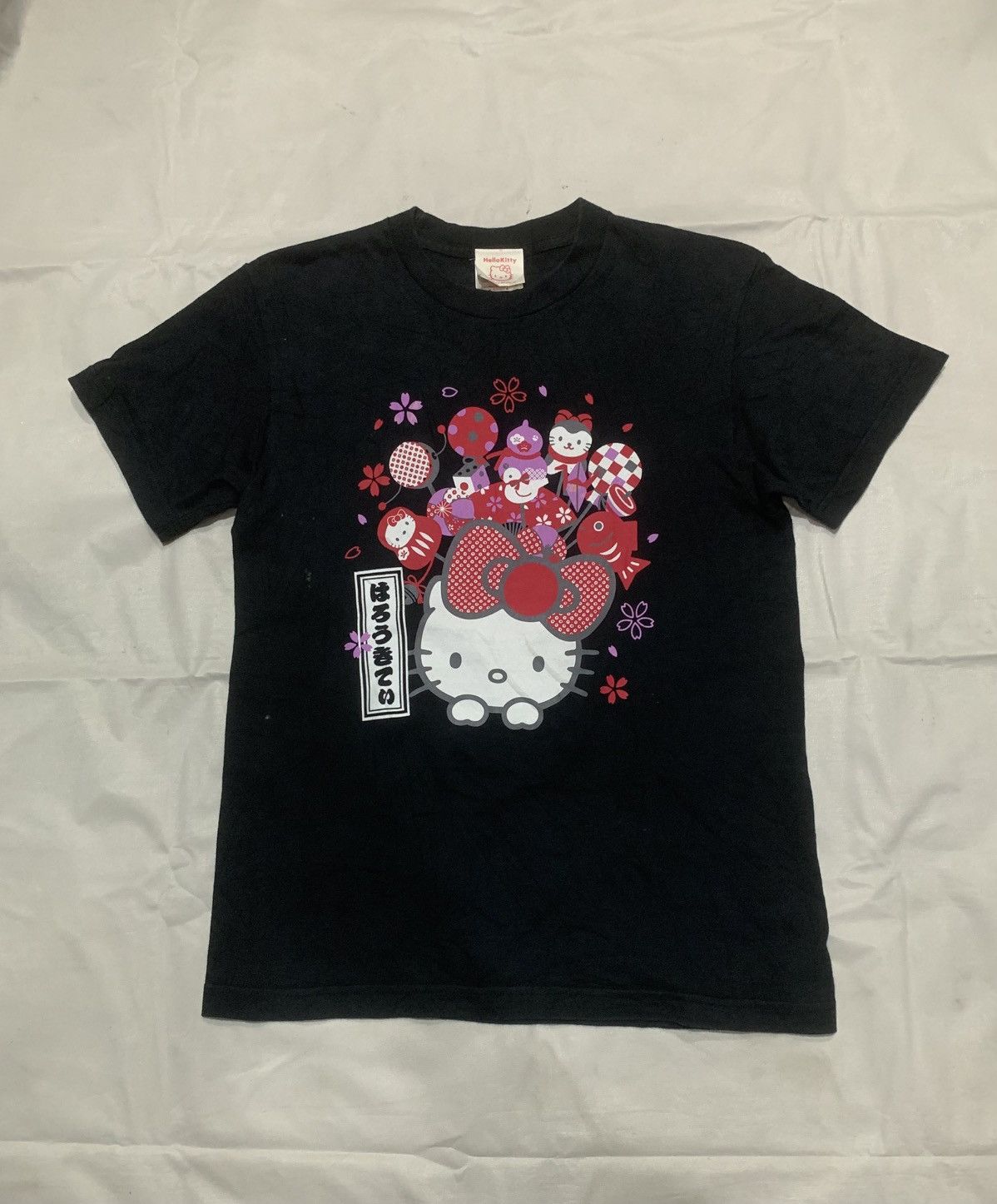 Japanese Brand Japanese Hello Kitty Sanrio T-Shirt Tee Size US S / EU 44-46 / 1 - 1 Thumbnail