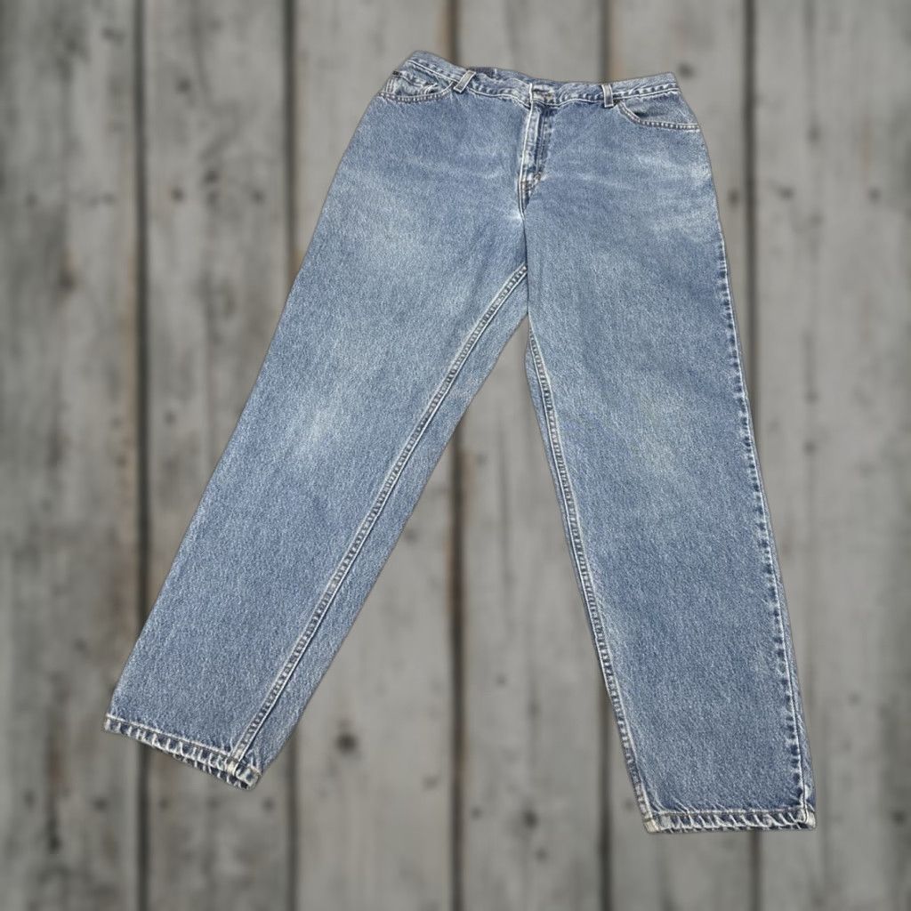 VINTAGE Levi's Women's 550 Relaxed Fit High Rise Tapered Leg Jeans