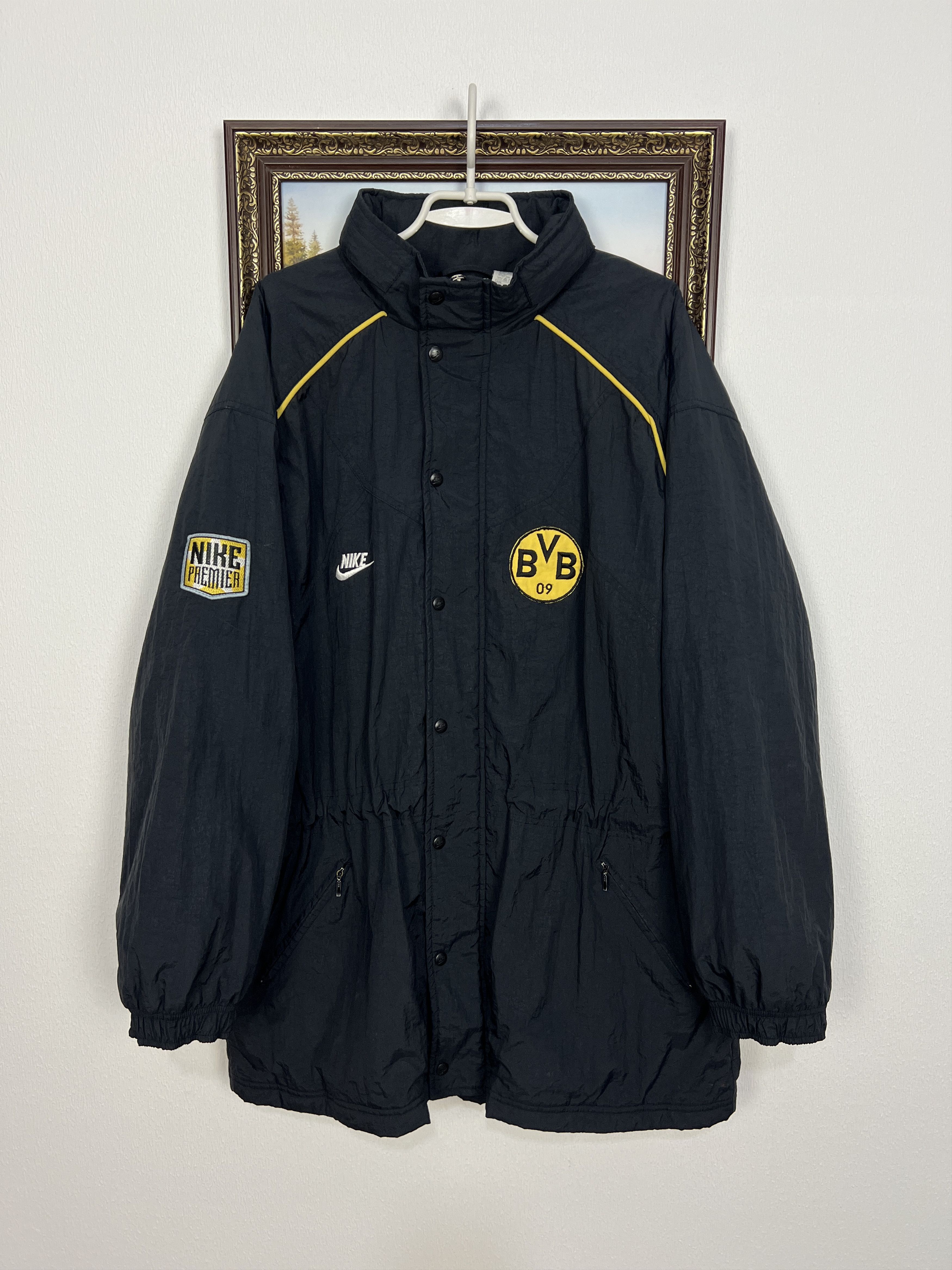 Nike Vintage Borussia Dortmund Football Jacket Soccer Long Bomber Size US L / EU 52-54 / 3 - 1 Thumbnail