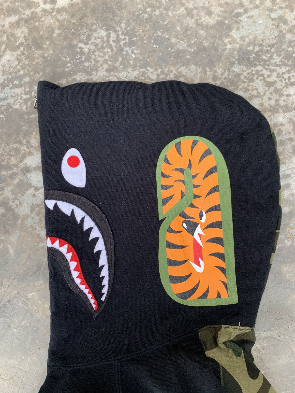 Bape 1st Bape Camo Shark Half Zip Hoodie Size US S / EU 44-46 / 1 - 4 Thumbnail